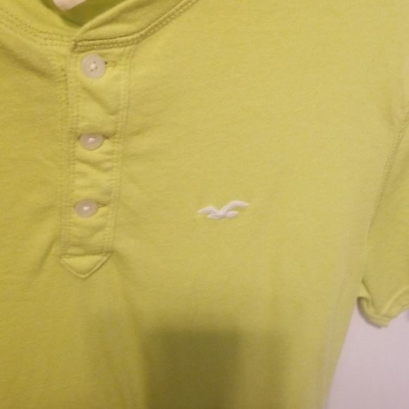 Hollister button tee - Picture 3 of 3